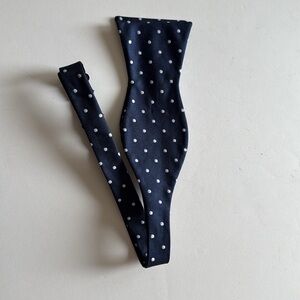 OTAA Australia 🇦🇺 Navy Polka Dot Bow Tie